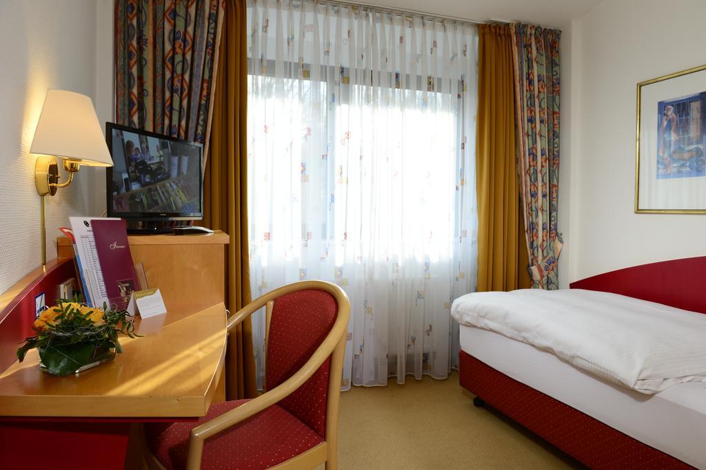 Hotel Spiegel Кельн Екстер'єр фото