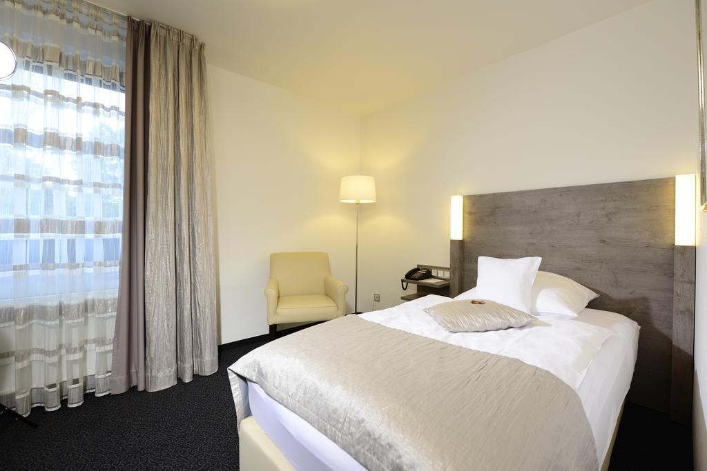 Hotel Spiegel Кельн Екстер'єр фото